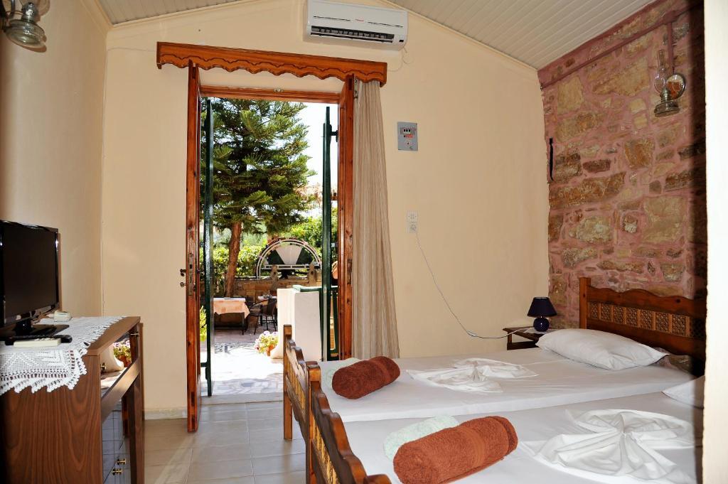 Topakas House Kampochora  Room photo